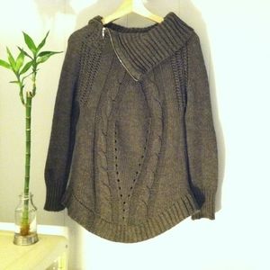 Sweater knit brown long with gold zippered neck